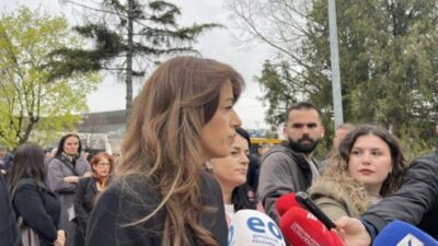 Cumhurbaşkanlığı görevini vekâleten yürüten aynı zamanda Meclis Başkanı olan Albulena