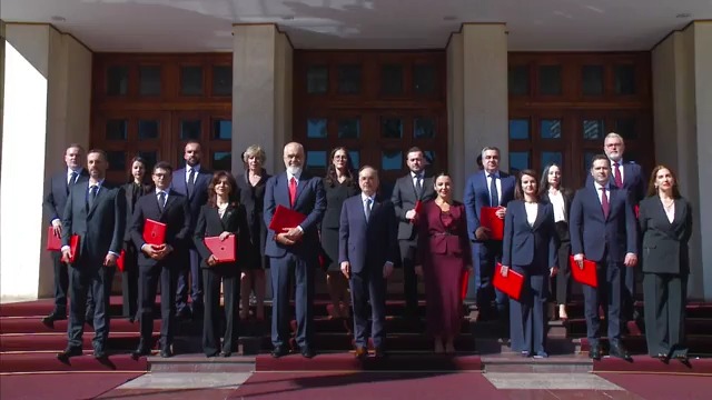 Arnavutluk’ta Yeni Hükümet Görevlendirildi Arnavutluk‘ta, 2030 yılına kadar Avrupa Birliği’ne