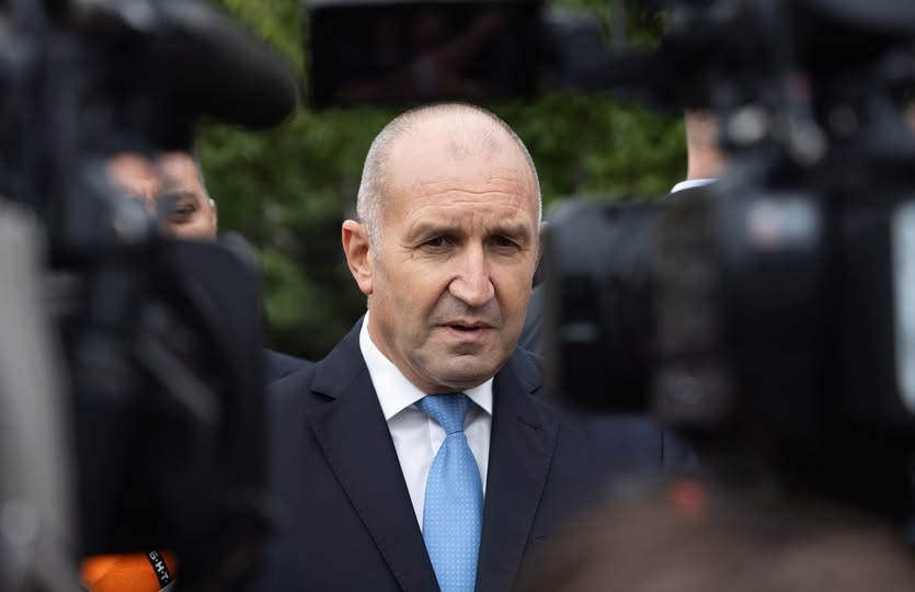 Yönetimdeki Memnuniyet Algısı Eleştiriliyor Bulgaristan’da mevcut hükümetin kendine olan güveninin