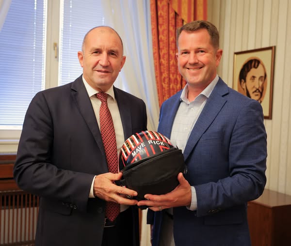 ABD’li Komutan Radev ile Buluşma Gerçekleşti ABD Deniz Kuvvetleri‘nden Komutan