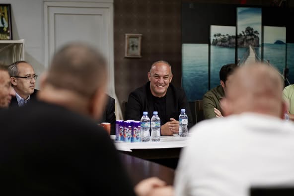 Rogova’da Seçim Mobilizasyonu Başladı Gjakova Belediye Başkanı adayı Shefqet Shehu,