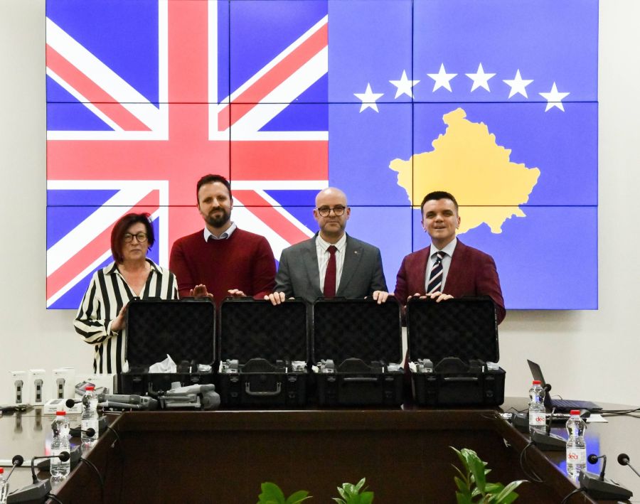 Kosova Polisi, İngiltere’nin Priştine Büyükelçiliği tarafından yapılan yeni bir bağışla