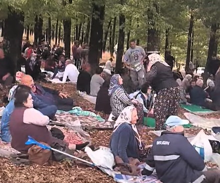 Çernoçene (Yenipazar) ilçesine bağlı Noçevo (Taşlık) köyüne bağlı, bugün ıssızlaşmış