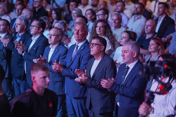 LDK Seçimlerde Zafer Kazandı Avdullah Hoti liderliğindeki LDK (Demokratik Lig),