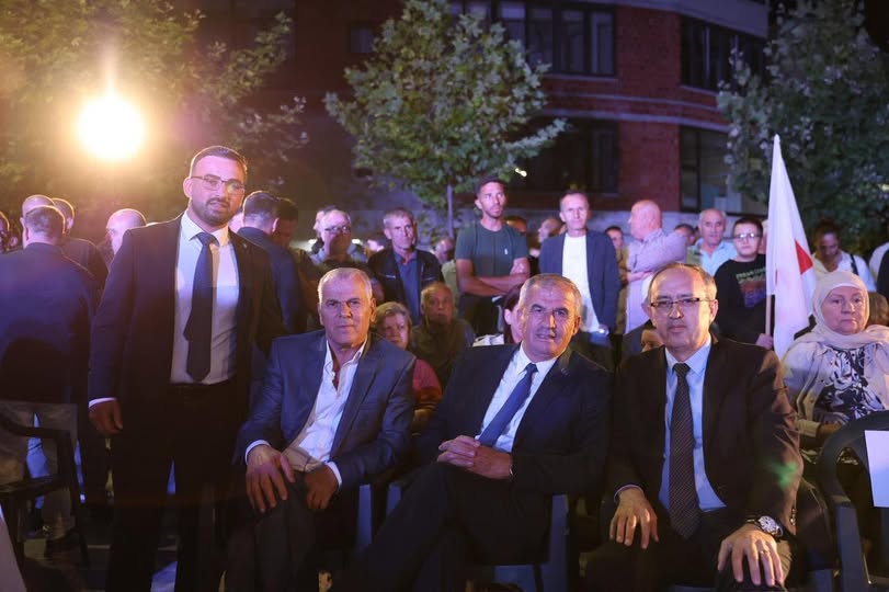 Rahovec’te Seçim Çalışmaları Hızlanıyor Rahovec’te yaklaşan yerel seçimler için siyasi