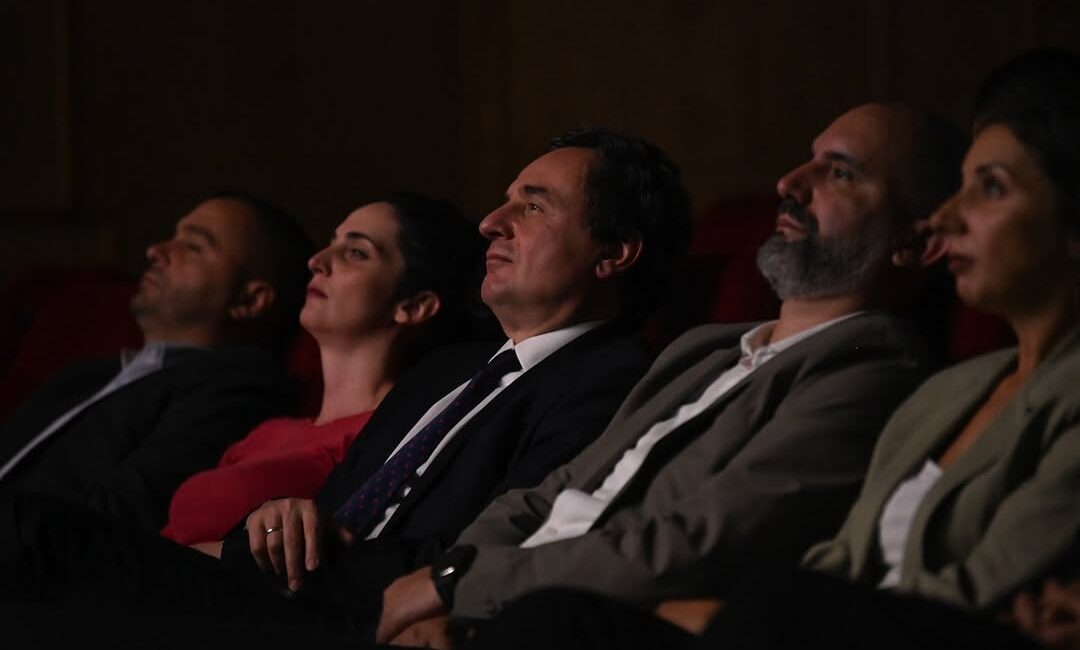 Prizren’de Nadir Gösterilen “La Voce” Filmiyle Genç Nënə Tereza’nın Hikayesi