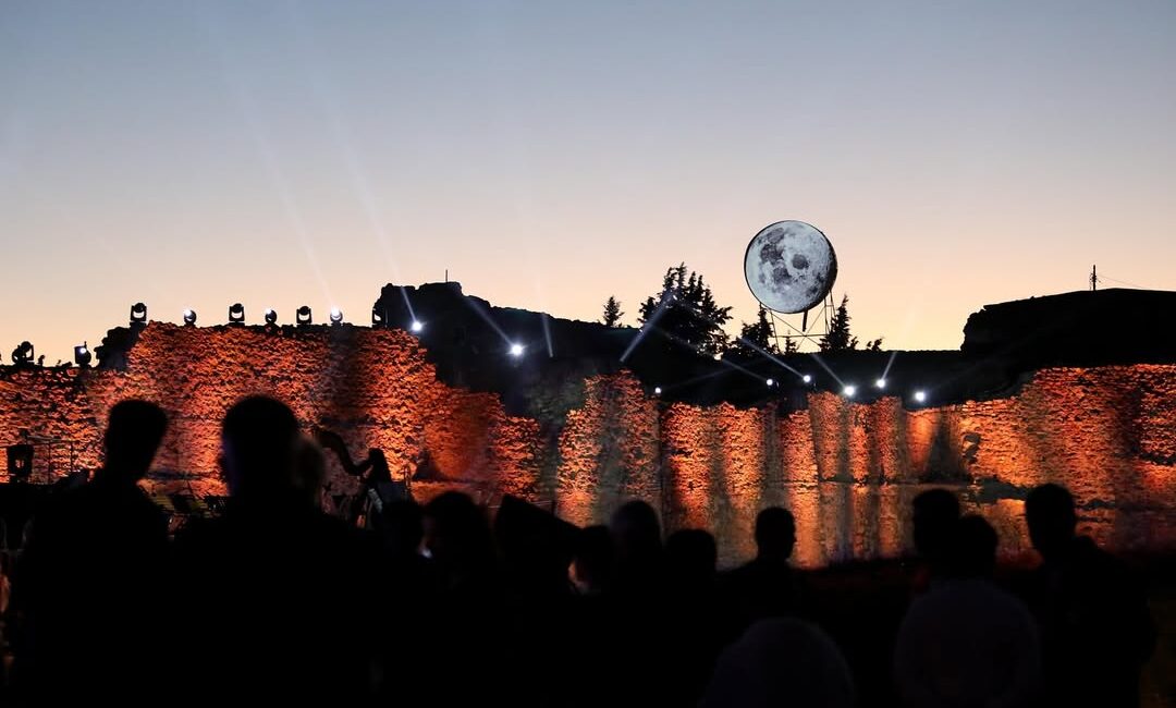 Kaninë Kalesi’nde Unutulmaz Bir Sanat Etkinliği Gerçekleşti Kaninë Kalesi, sanatseverleri