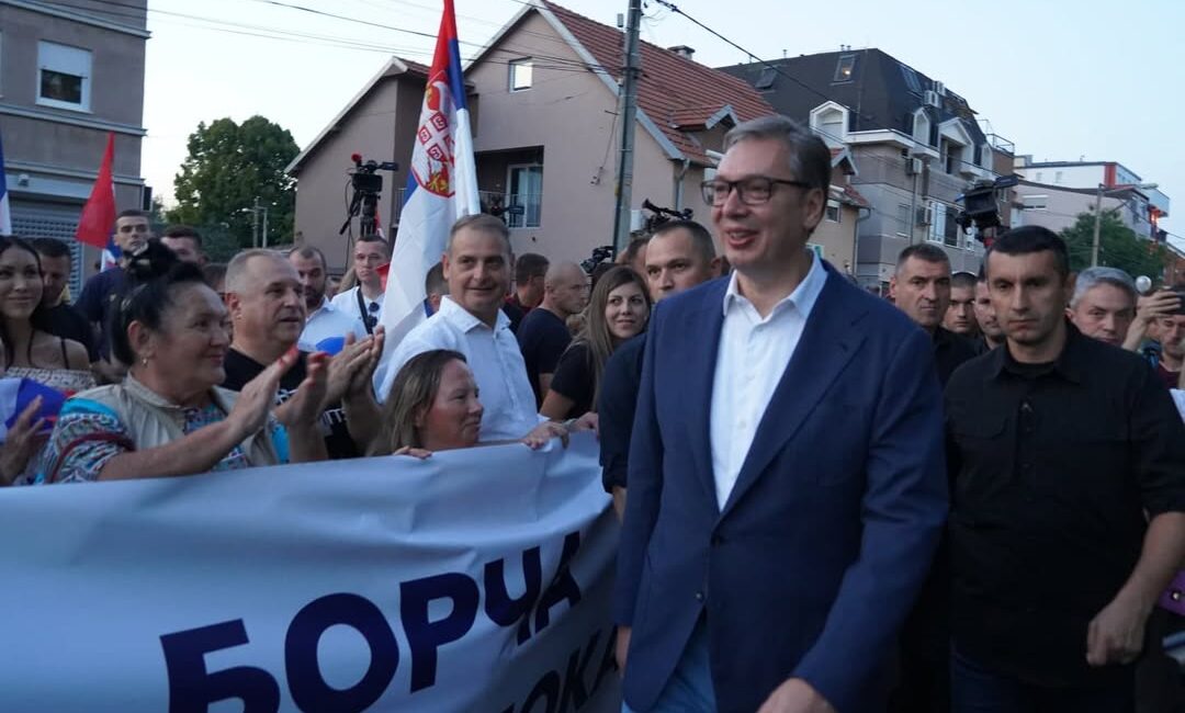 Sırbistan Cumhurbaşkanı Vučić’ten Destek Toplantısı Sırbistan Cumhurbaşkanı Aleksandar Vučić, başkent