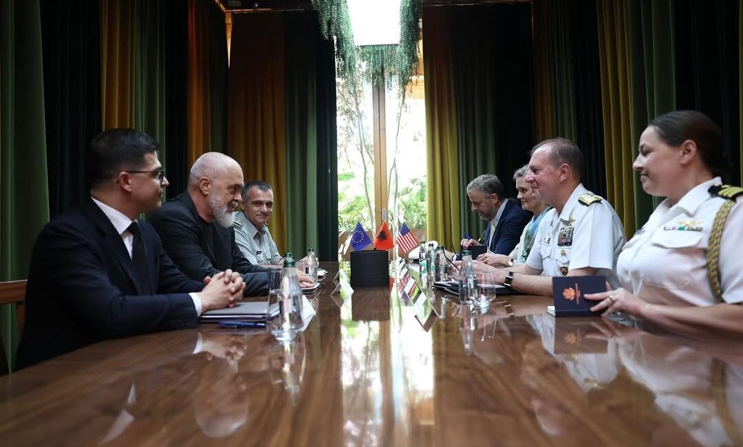 Arnavutluk Başbakanı Edi Rama, Avrupa ve Afrika’daki ABD Deniz Kuvvetleri