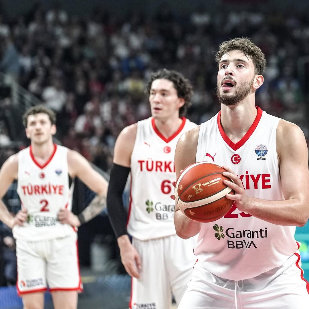 Ekrem İmamoğlu’ndan 12 Dev Adam’a Gurur Mesajı İstanbul Büyükşehir Belediye