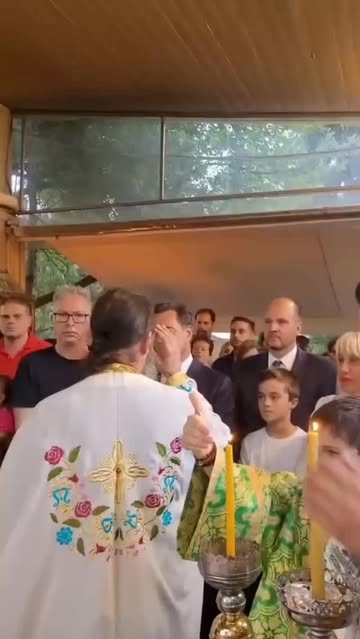 Adonis Georgiades Hastanede İkon Liturjisine Katıldı Adonis Georgiades, kısa süre