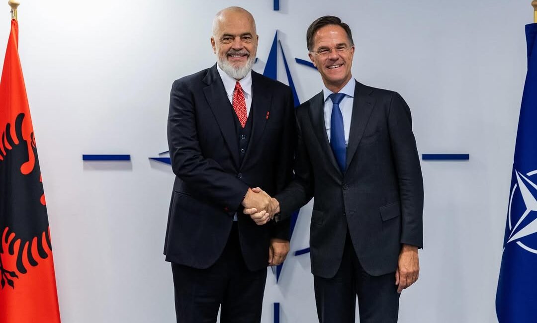 Arnavutluk Başbakanı Edi Rama, Brüksel’de NATO karargahında NATO Genel Sekreteri