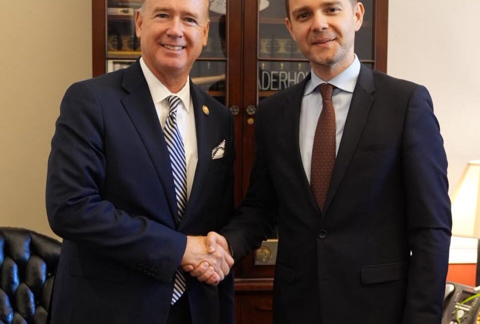 Makedonya’dan ABD Kongre Üyeleriyle Diplomatik Temaslar Makedonya’dan bir heyet, bugün