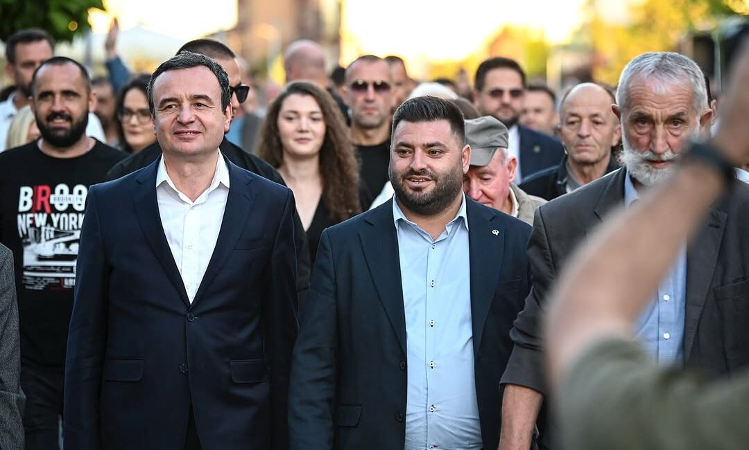 Vushtrri Belediye Başkanlığı Yarışı Hızlanıyor Vushtrri Belediye Başkanlığı yarışı, Dr.