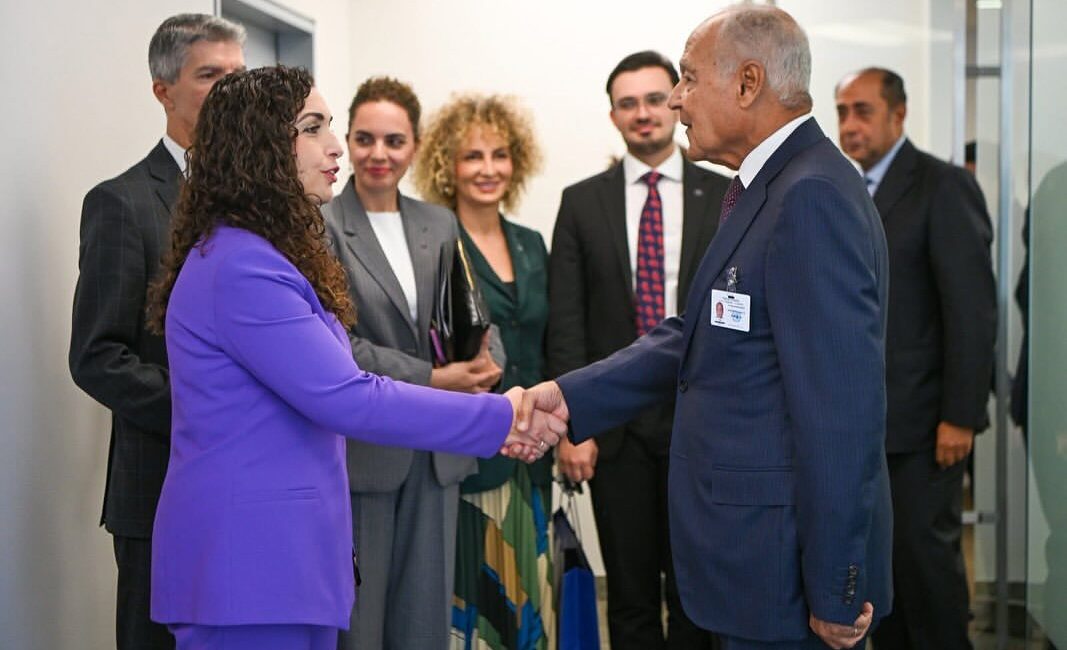 Kosova ve Arap Birliği Arasında Diplomatik Görüşme Kosova Cumhurbaşkanı Vjosa