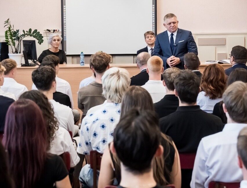Robert Fico’nun Prešov Üniversitesi Ziyareti Slovakya Başbakanı Robert Fico, 2025