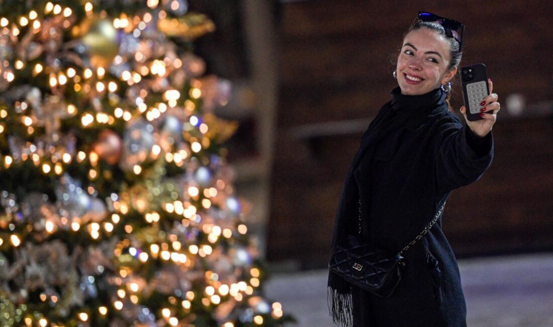 Yeni yıl ruhu İzmir'in caddelerinde 