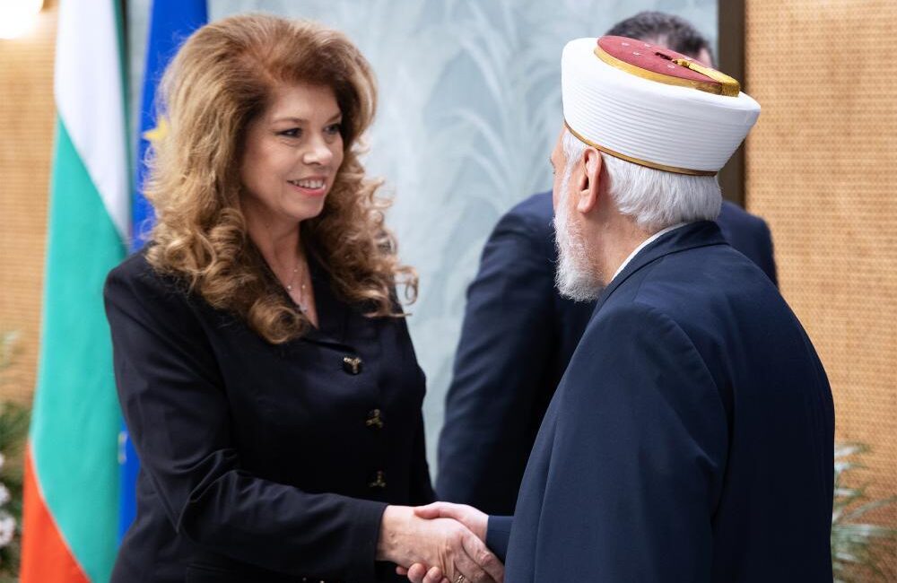 İnsan hangi mabette dua ederse etsin, insan kalbinin arzuları hem